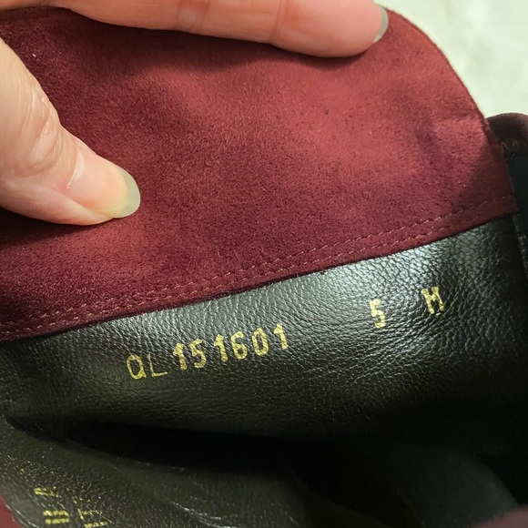 Authentic Stuart Weitzman 50/50 boots - Picture 8 of 11